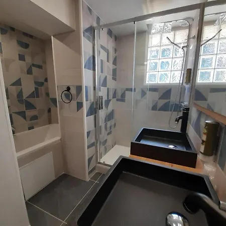 Logis Domaine De Peyrolade