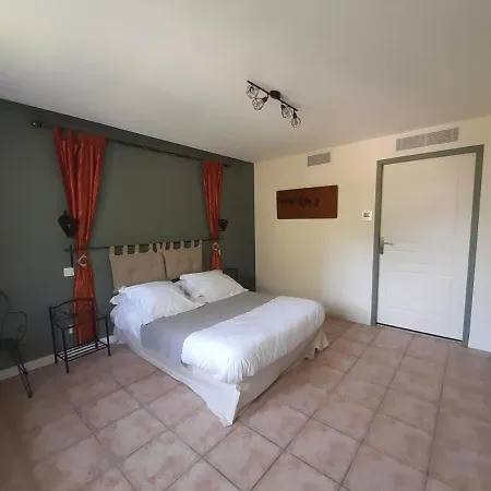 Bed & Breakfast Logis Domaine De Peyrolade