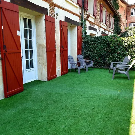 Bed & Breakfast Logis Domaine De Peyrolade