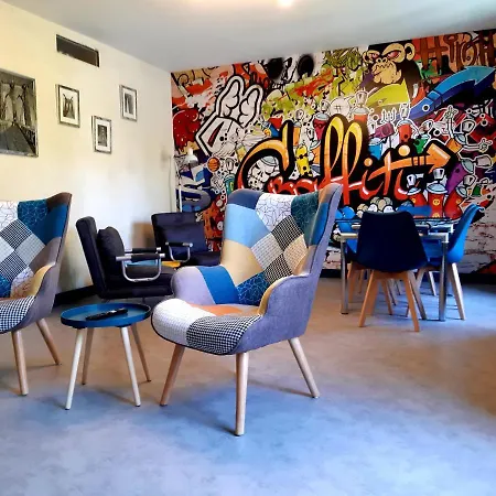 Logis Domaine De Peyrolade Bed & Breakfast