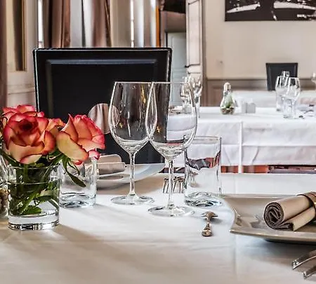 Logis Domaine De Peyrolade Bed & Breakfast