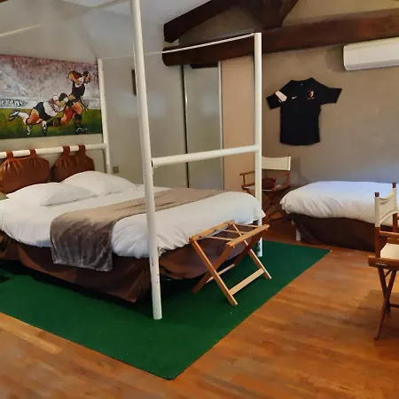 Logis Domaine De Peyrolade 4*