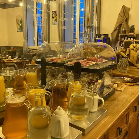 Logis Domaine De Peyrolade Bed & Breakfast Daux