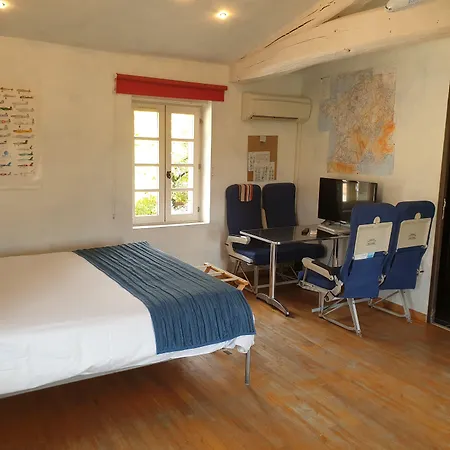 Logis Domaine De Peyrolade