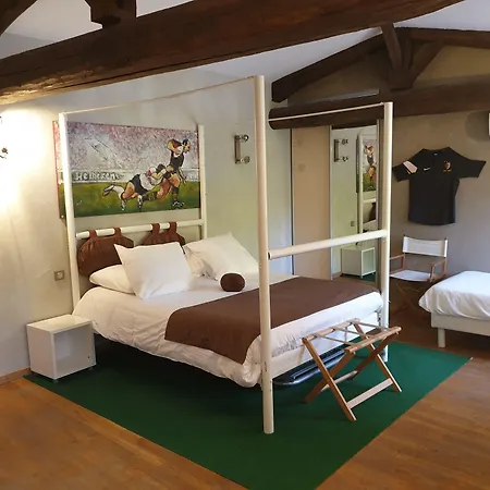 Bed & Breakfast Logis Domaine De Peyrolade Daux