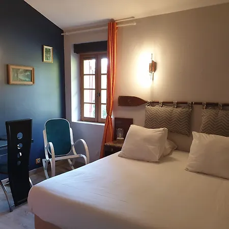 Logis Domaine De Peyrolade