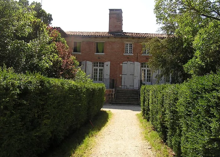 Logis Domaine De Peyrolade 4*