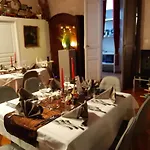 Logis Domaine De Peyrolade Bed & Breakfast Daux