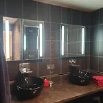 Domaine De Peyrolade 4*