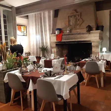Logis Domaine De Peyrolade 4*