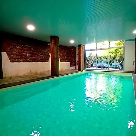 Domaine De Peyrolade 4*