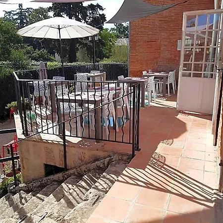 Bed & Breakfast Domaine De Peyrolade 4*